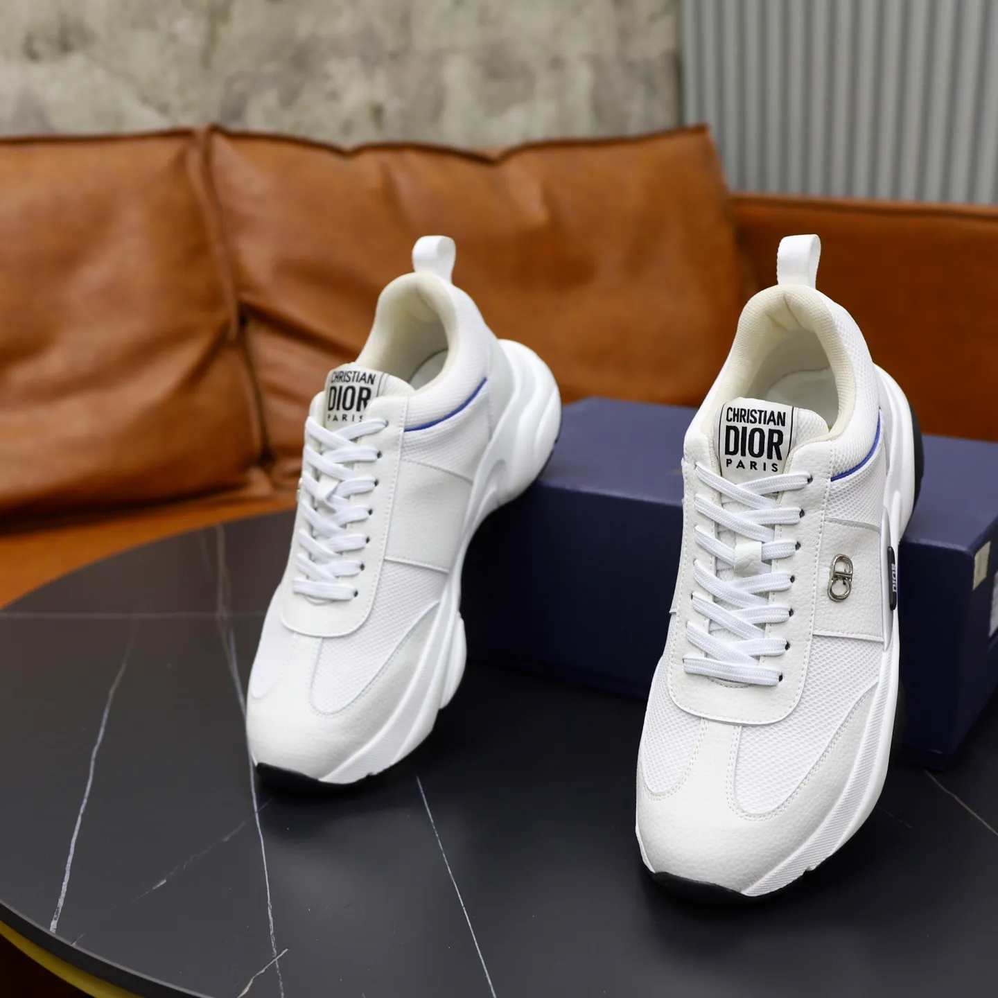 Ex-factory price: 462💰🙅‍♂️🙅‍♂️🙅‍♂️ Brand: Dior DIOR Standard code: 38-44 (45 customized) Grade: Same as the official website Material: Original leather splicing Comfortable and breathable lining Original wear-resistant outsole Style category: Men's fashionable casual shoes Running sneakers Noble luxury brand elements Top luxury Color: actual picture color